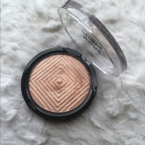 Maybelline Master Chrome Highlighter